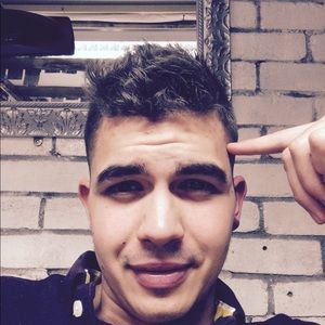 Meet your Posher, Bence